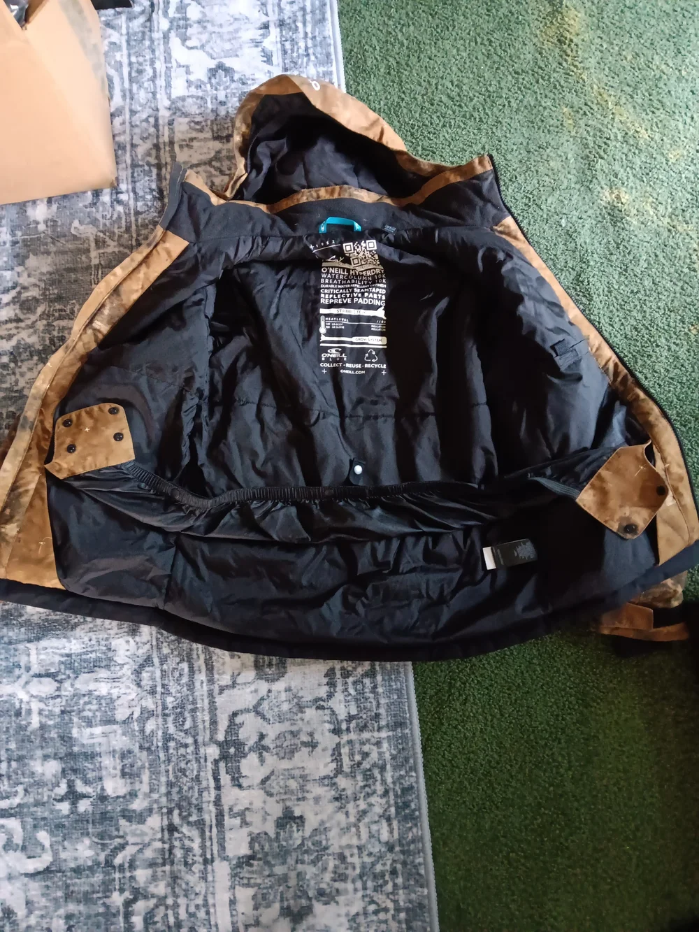 O'Neill Brown and Black Two-Tone Ski Jacket with Yellow Accents Boys 14
